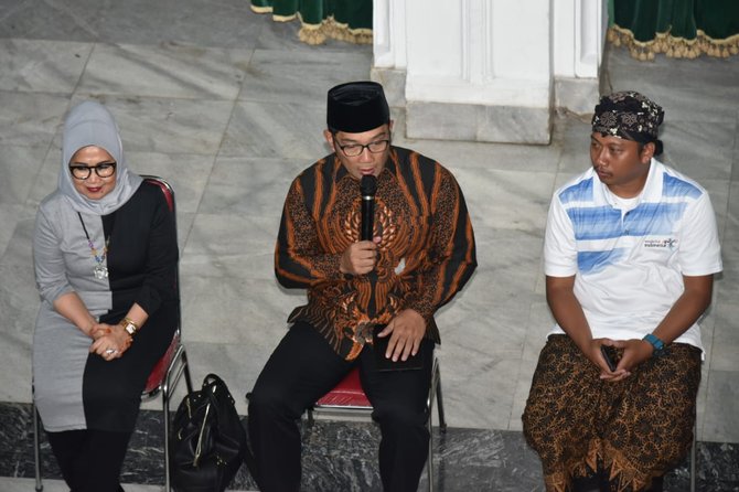 ridwan kamil kukuhkan genpi jabar