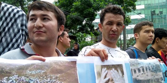 Pengungsi Afghanistan di Medan Demo Minta Dikirim ke Negara Penampung