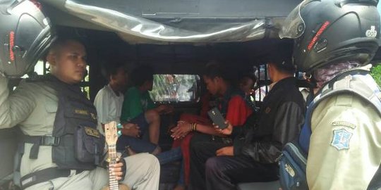 Ingin Berhalusinasi, 5 Pelajar di Surabaya Hirup Bau Lem