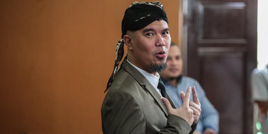 Berkas Belum Siap, Sidang Ahmad Dhani Ditunda