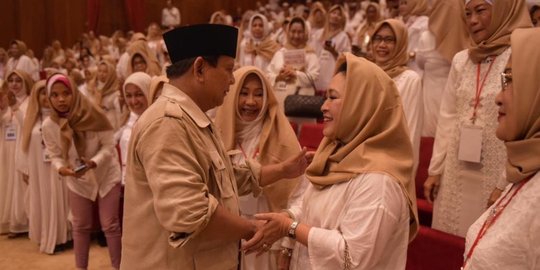 Didampingi Titiek Soeharto, Istri Purnawirawan TNI/Polri Beri Dukungan ke Prabowo