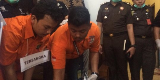 Rekonstruksi Pembunuhan Keluarga di Bekasi Dilakukan dalam 62 Adegan