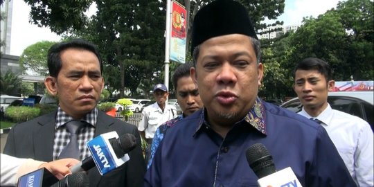 Fahri Hamzah Anggap Rencana Amien Rais Jewer Haedar Nashir Candaan Tingkat Dewa