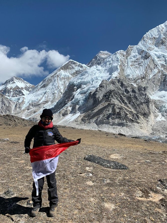 naila novaranti di gunung everest