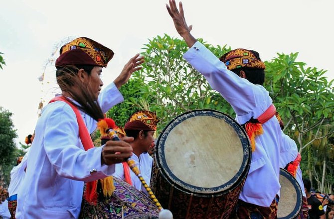 perang topat di lombok barat