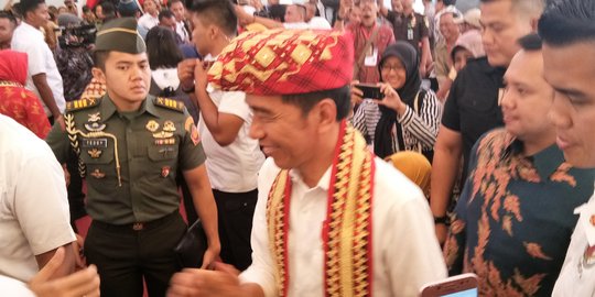 Jokowi Bagi 1.300 Sertifikat Tanah Untuk Warga Lampung Tengah