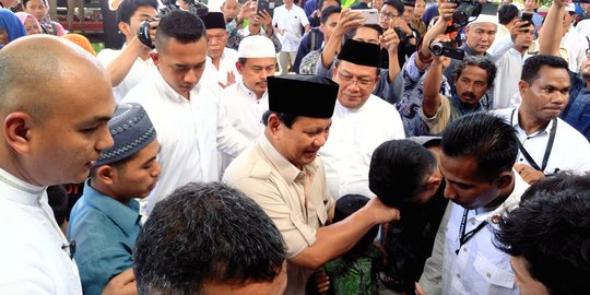 Salat Jumat di Masjid Wisanggeni, Prabowo Didoakan Jadi Pemimpin Jujur