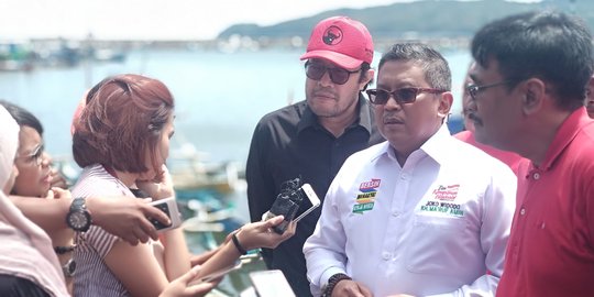 Sekjen PDIP Banggakan Kinerja Menteri Susi di Hadapan Nelayan Pangandaran