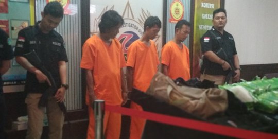 Polisi Bongkar Penyelundupan Sabu 31,6 Kg di Balik Kardus Mie Instan