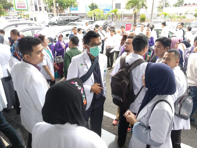 demo dokter di kantor kejari pekanbaru