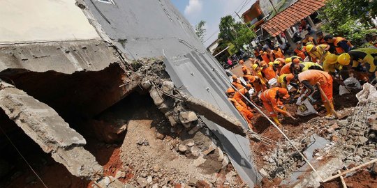 Rumah Dibongkar, Warga Korban Tanah Longsor di Kalisari Tak Diberi Rusun