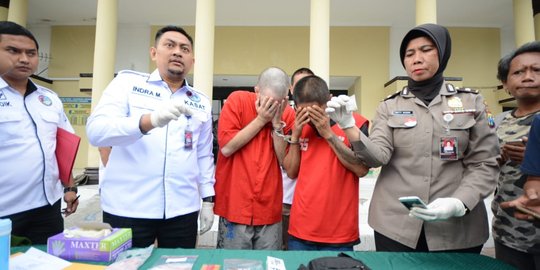 Polrestabes Surabaya Tangkap WN Amerika Atas Dugaan Kepemilikan Ganja