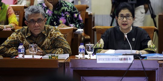 Menkes Hadiri Rapat Bahas RUU Kebidanan di DPR