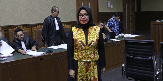 Eni Saragih juga Didakwa Terima Gratifikasi Rp 5,6 M & SGD 40 ribu