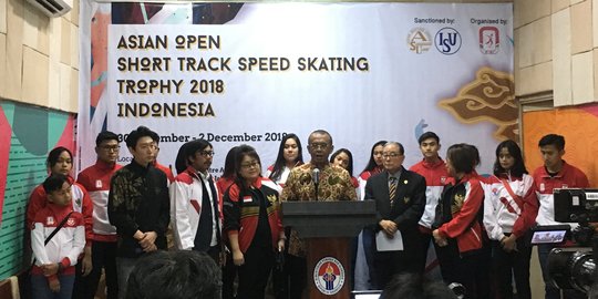 Kemenpora Dukung Asian Open Short Track Speed Ice Skating Thropy 2018