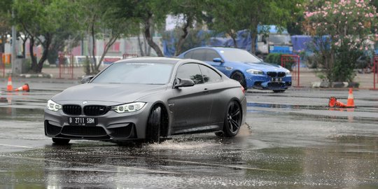 Komunitas BMW M Owners Club Indonesia Gelar Drift Clinic