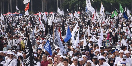 Anies: Massa Reuni 212 Lebih Banyak Dari Tahun Baru, Tapi Sampahnya Sedikit