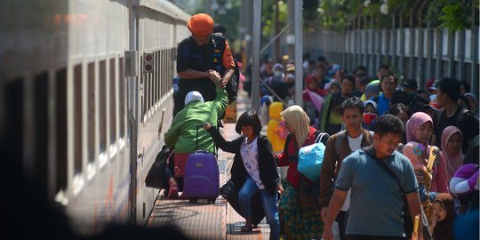 Penumpang Kereta Selama Libur Natal & Tahun Baru Naik 4 Persen, Capai 5,3 Juta