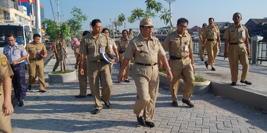 Sah, Jokowi Tandatangani Aturan Pengangkatan Honorer Jadi PNS