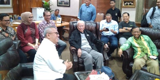 Polemik Pencalonan OSO, KPU Diskusi Dengan Bagir Manan dan Mahfud MD