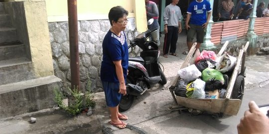 Dikira Daging Ayam, Plastik Kresek Ternyata Berisi Mayat Bayi