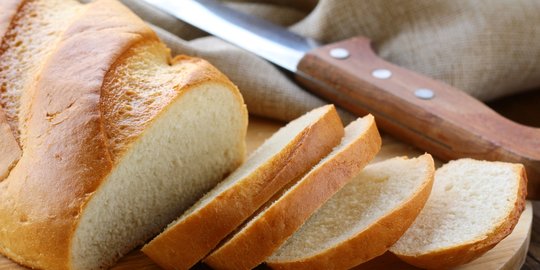 Bukan Permen, Roti Adalah biang Kerok Masalah Gigi pada Anak Kecil