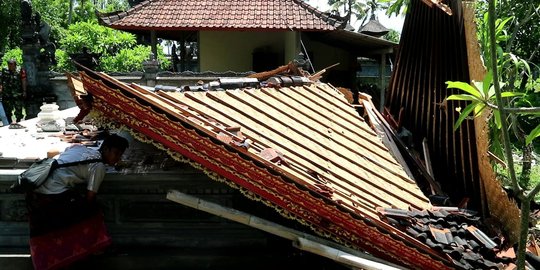 Dampak Gempa 5,7 M di Lombok, Tembok Sekolah di Karangasem Roboh