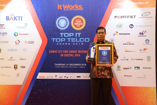 kementan raih tiga penghargaan di ajang top it amp telco 2018