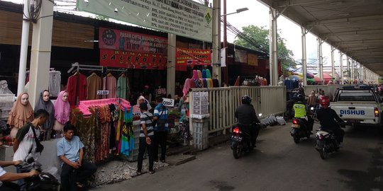 Wali Kota Jakpus Akan Gusur PKL di Bawah Skybridge Tanah Abang Pekan Depan