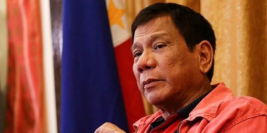 Senator Filipina Tantang Duterte Tes Narkoba karena Bercanda Soal Ganja
