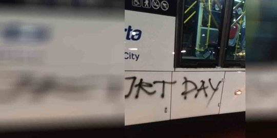 Anies Minta Pelaku Vandalisme 'JKT DAY' di Bus TransJakarta Ditindak