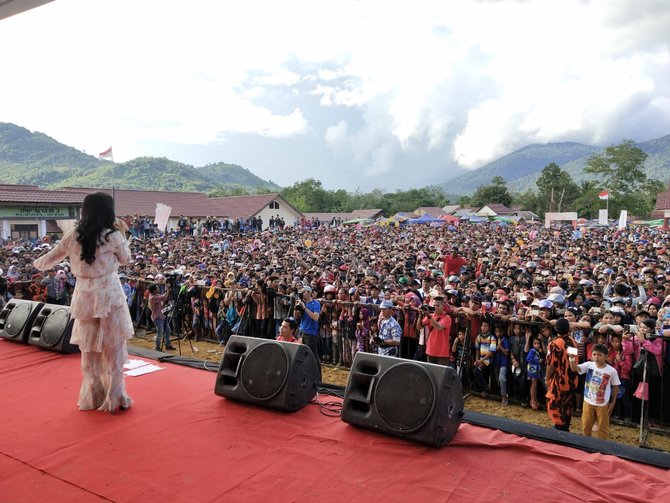 festival sisingaan sukses bikin heboh subang