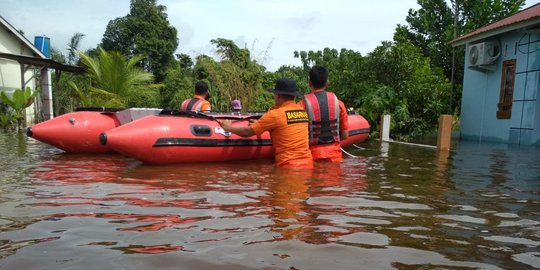 Ibu Hamil Korban Banjir di Pekanbaru Alami Keguguran