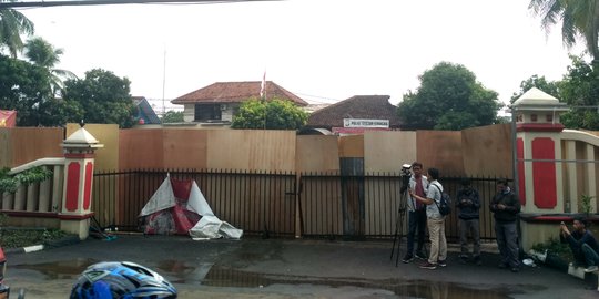 Kronologi Pembakaran Polsek Ciracas dan Perusakan 17 Mobil Dinas