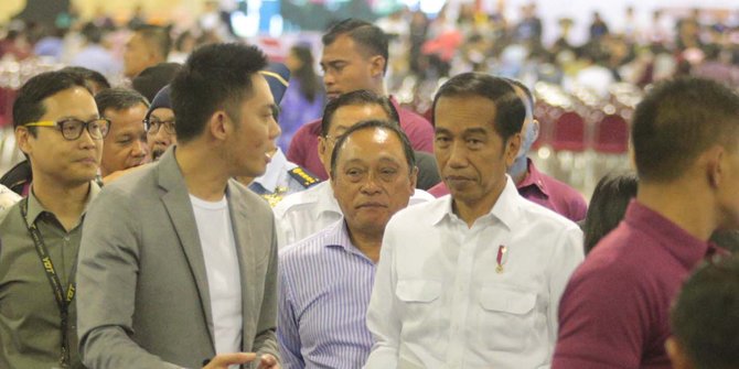 Cara Pemerintah Jokowi Hidupkan UMKM Lewat Internet ...
