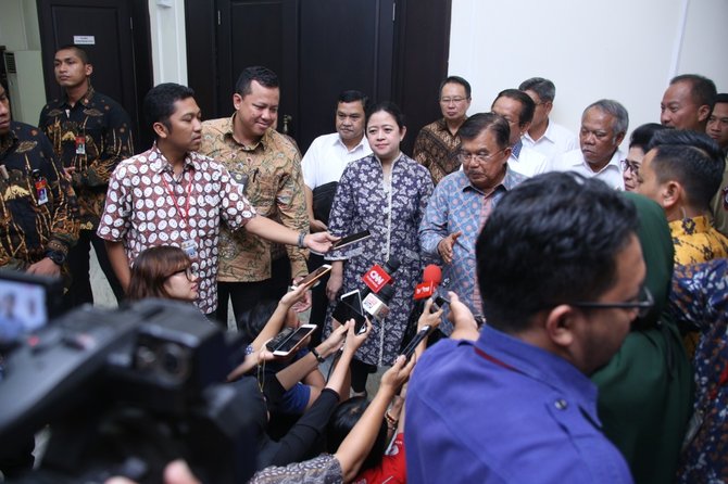 menko puan bersama wapres jk bahas penanganan dampak bencana ntb dan sulteng