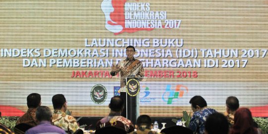 Launching Buku dan Penghargaan Indeks Demokrasi Indonesia