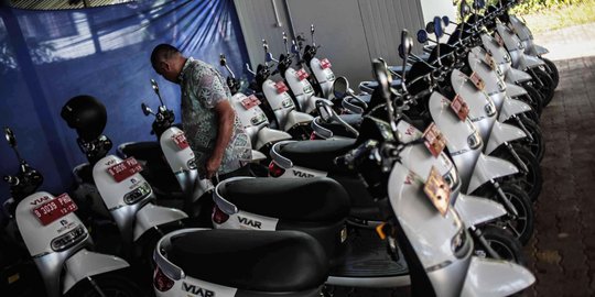 Pemprov DKI Mulai Gunakan Motor Listrik Sebagai Kendaraan Operasional