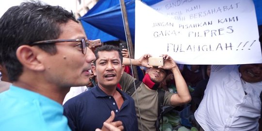 Sandiaga Dituding 'Playing Victim', PKS Ungkit Pemasangan Poster 'Jokowi Raja'