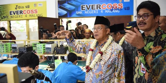 Menko Darmin: Kementan Anggap Produksi Jagung Cukup, Tapi Bulog Merasa Tak Punya Stok