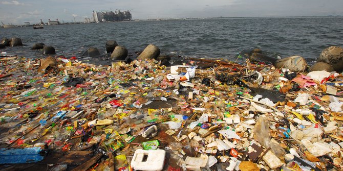 Indonesia Target Kurangi Sampah Plastik Hingga 70 Persen, Ini Caranya