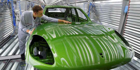 Melihat Pembuatan Mobil Mewah Porsche Macan di Jerman