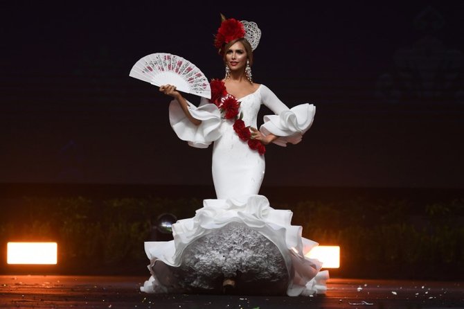 miss spain angela ponce