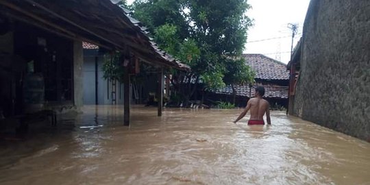 Puluhan Korban Banjir Kampar Terserang Penyakit, Puskesmas Kehabisan Obat