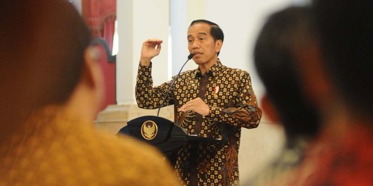 Jokowi Soal Perusakan Baliho Demokrat: Semua Pihak Jaga Ketenangan