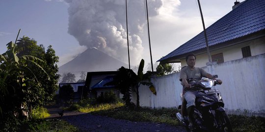 Erupsi Gunung Soputan Makin Tinggi, Kini Mencapai 7,5 Km