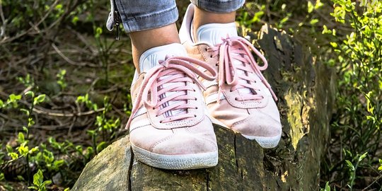 4 Tips untuk Hindarkan Sepatu dari Bau Apak di Musim Hujan