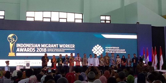 Wapres JK Peringati Hari Migran bersama 6000 Mantan dan Calon TKI di Sukabumi