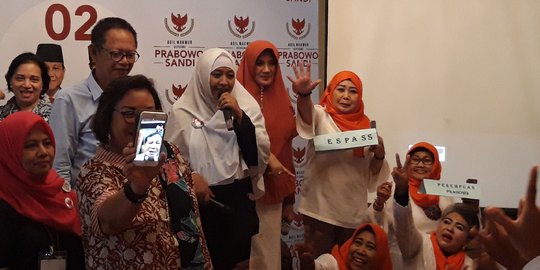 Lewat Video Call, Prabowo Sapa Emak-emak di Yogyakarta