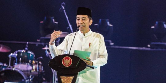 Diajak Nge-Vlog Jokowi, Pria ini Nangis Sambil Ucapkan Doa